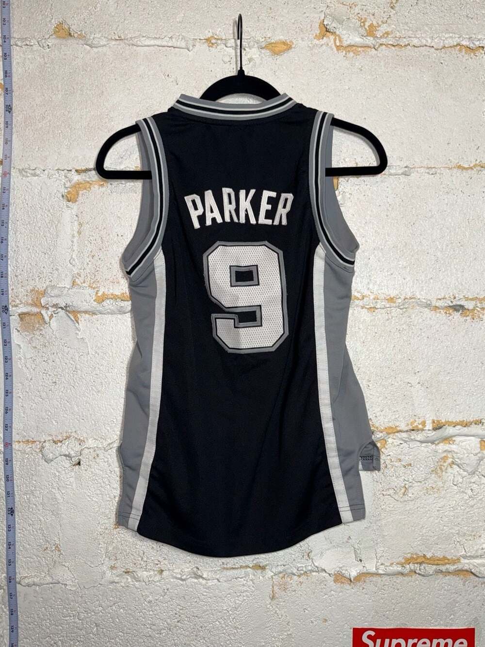Adidas NBA San Antonio Spurs Tony Parker #9 Youth Medium Jersey Black - Picture 11 of 15